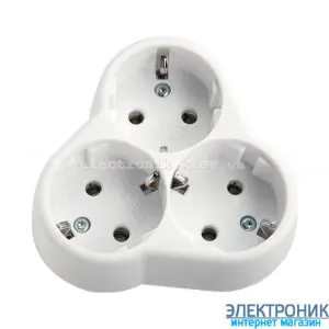 Потрійна розетка із заземленням прихованого монтажу VIKO