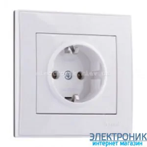 RAIN Розетка Із заземленням біла