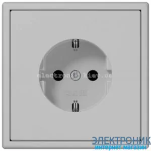 Розетка із заземленнямм та шторками JUNG LS990 світло-сірий